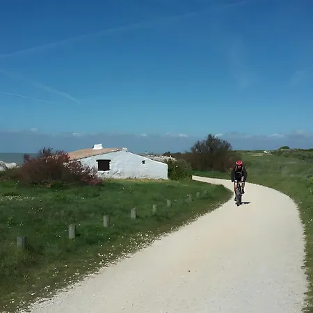 Vakantiehuis A Coté De La Rochelle